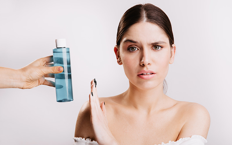 Как да разпознаем рисковите козметични продукти?